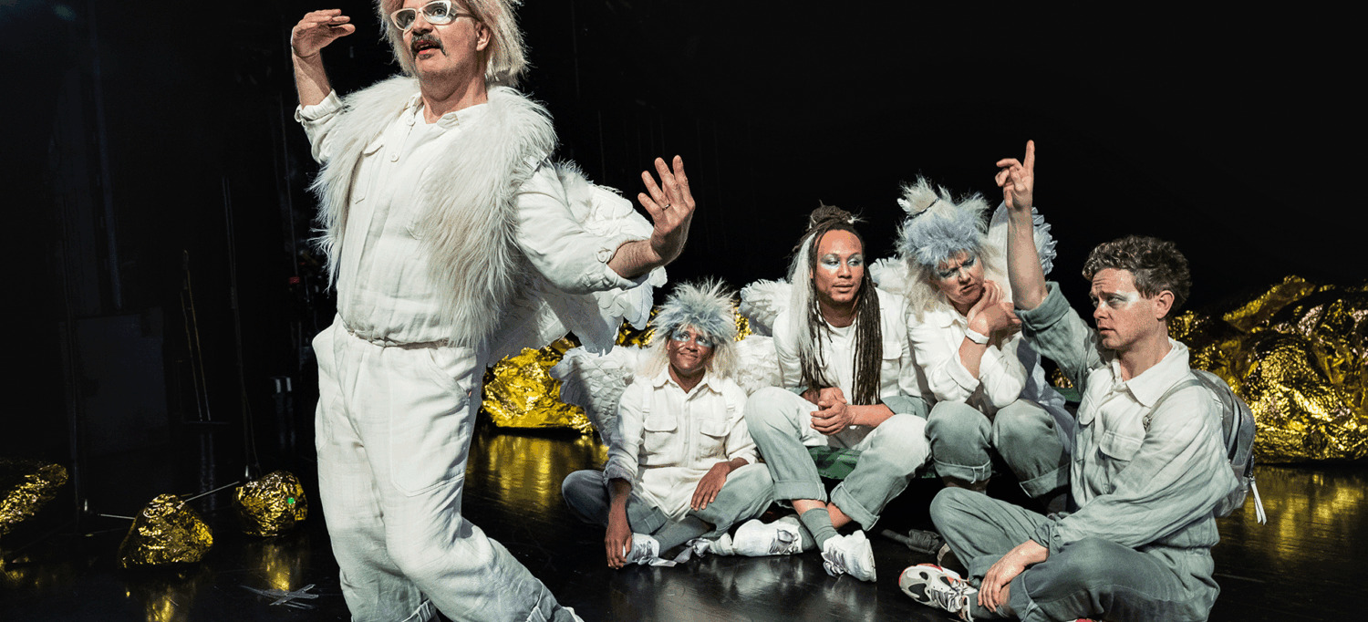 Fotografi fra Det Norske Teatrets produksjon Den minste engelen (2021).