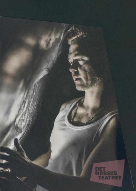 Forestillingsprogram for Det Norske Teatrets produksjon Kven drap far min (2019)